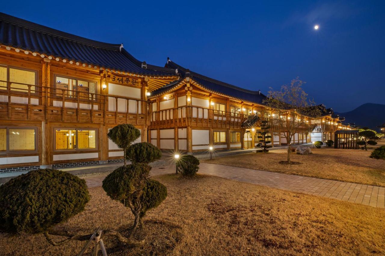 Jeonju Wangyijimil Hanok Hotel Exterior photo