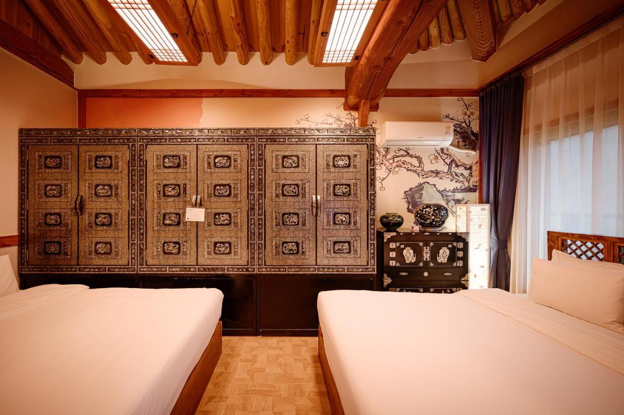 Jeonju Wangyijimil Hanok Hotel Exterior photo