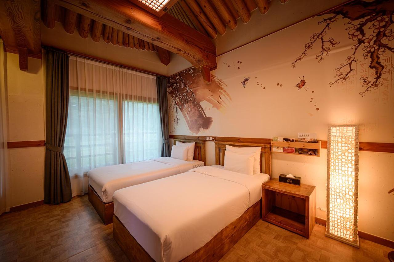 Jeonju Wangyijimil Hanok Hotel Exterior photo