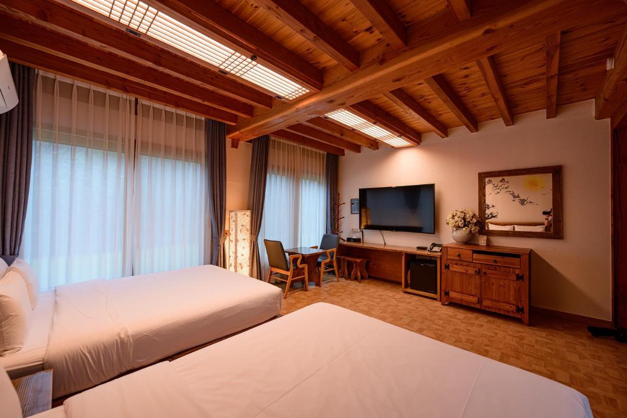 Jeonju Wangyijimil Hanok Hotel Exterior photo